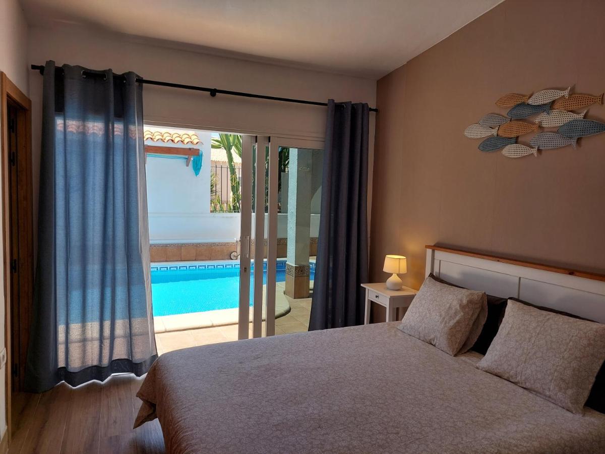 Beautiful Holiday Villa With Heated Private Pool, Los Cristianos 洛斯克里斯蒂亚诺斯 外观 照片