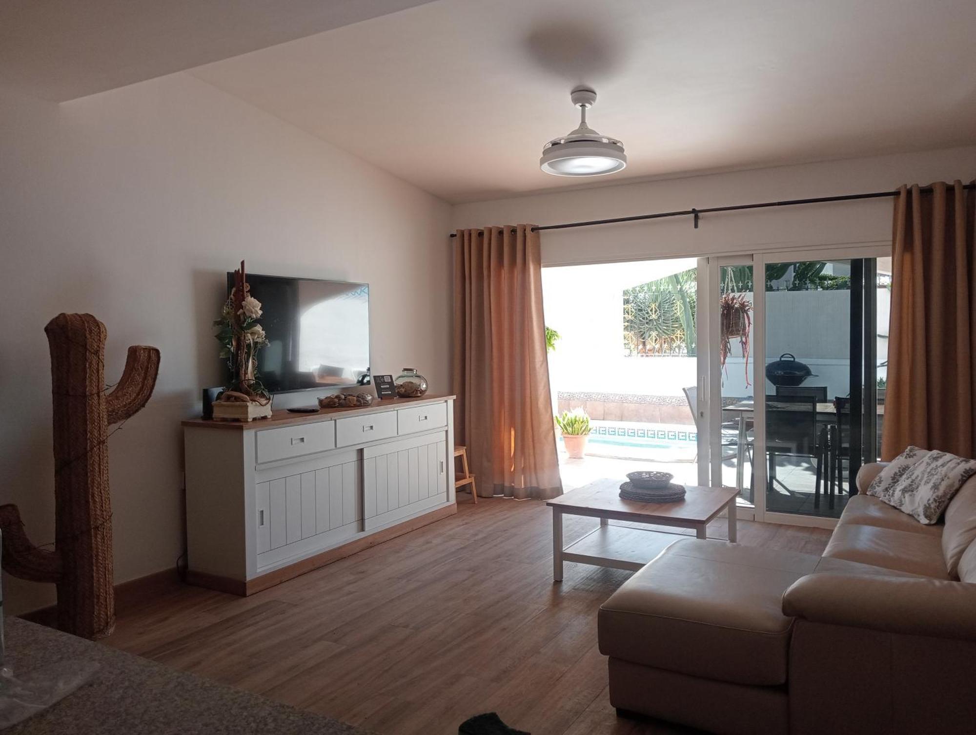 Beautiful Holiday Villa With Heated Private Pool, Los Cristianos 洛斯克里斯蒂亚诺斯 外观 照片