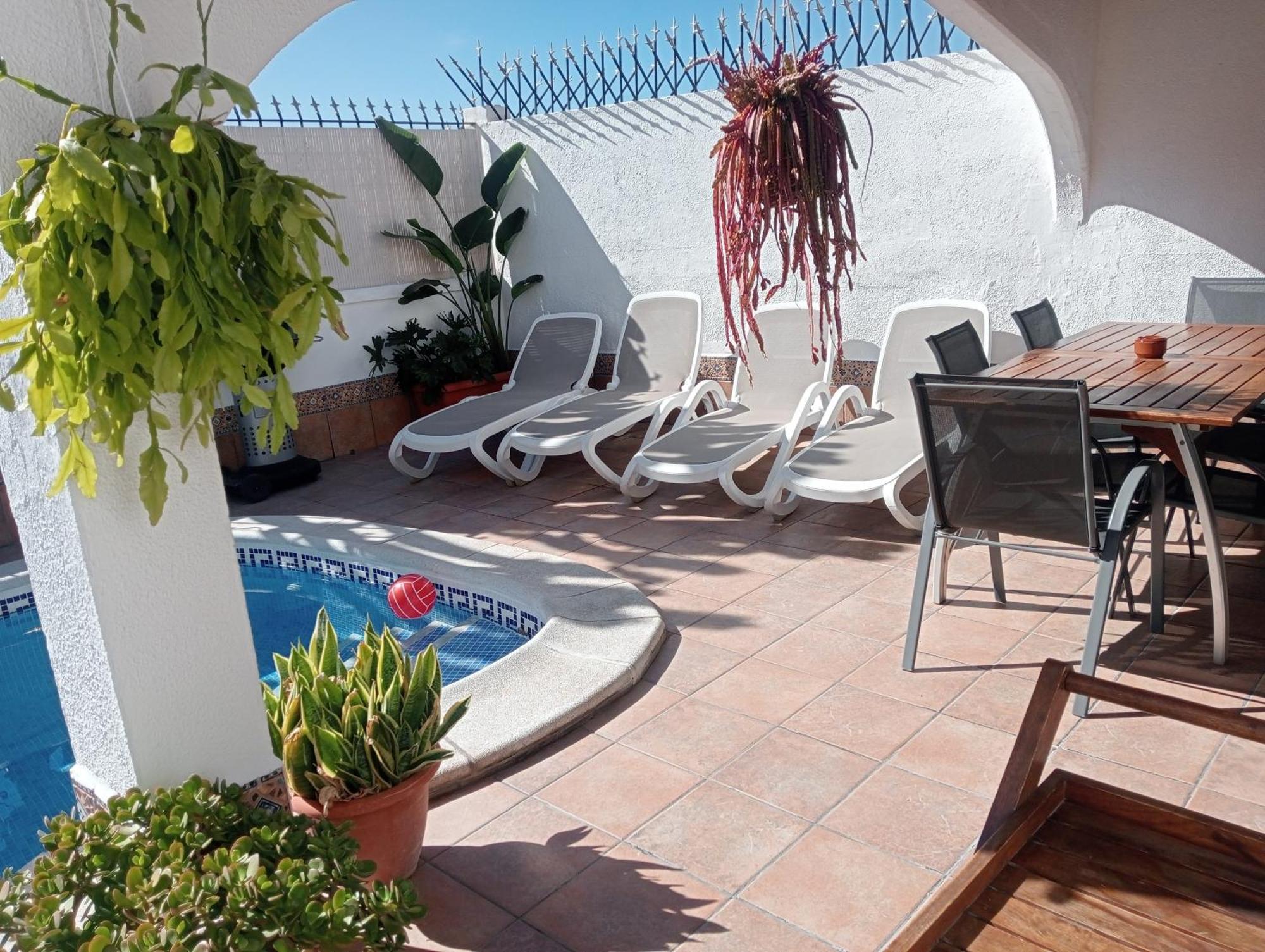 Beautiful Holiday Villa With Heated Private Pool, Los Cristianos 洛斯克里斯蒂亚诺斯 外观 照片